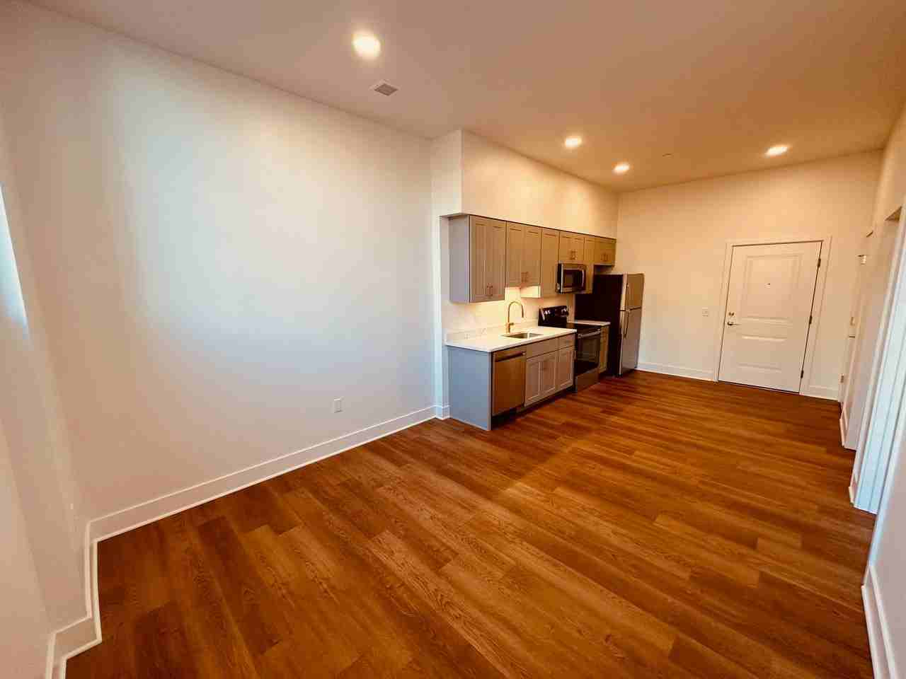 204 N George St #209 - Photo 6 of 14