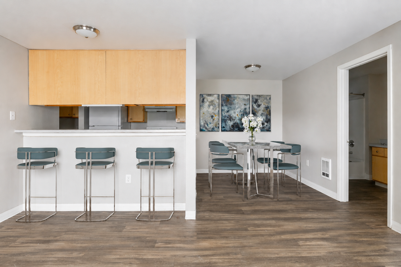 16916 Se Powell Blvd #10 - Photo 5 of 31