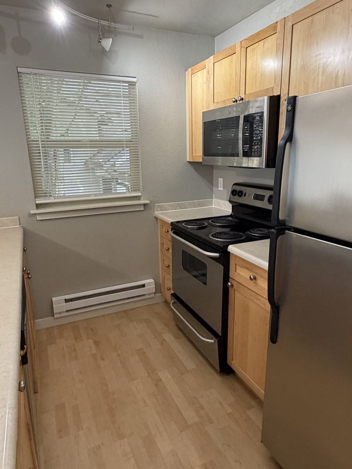 9805 Avondale Rd Ne #M240 - Photo 7 of 14