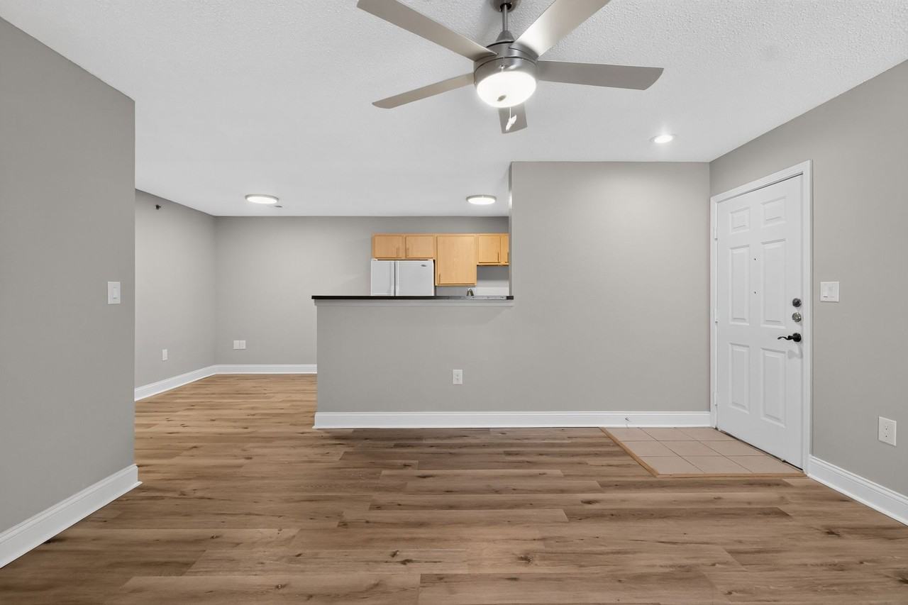 Fairway Flats - Photo 4 of 50