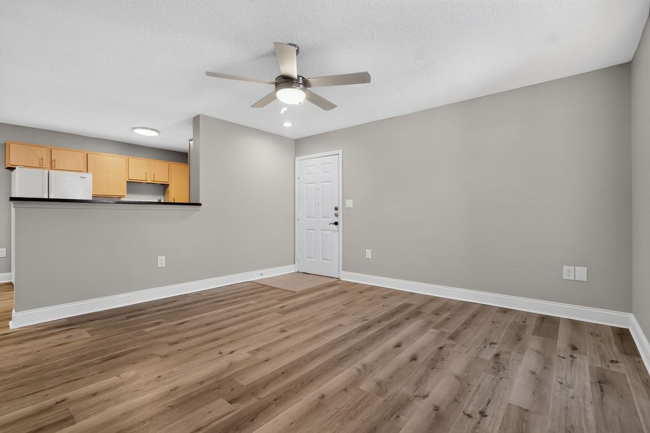 Fairway Flats - Photo 6 of 50