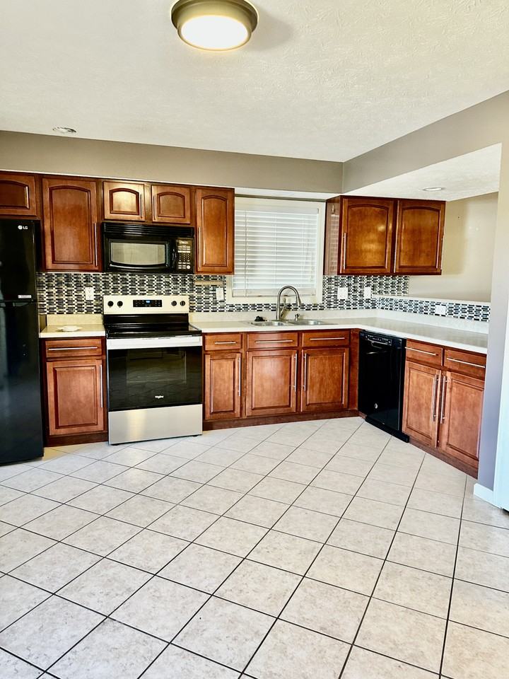 2559 S Addisyn Ln #2559 - Photo 4 of 13