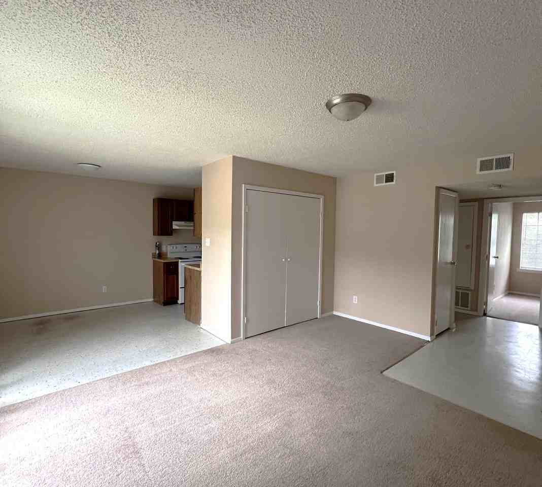1903 Jean St #10 - Photo 2 of 18