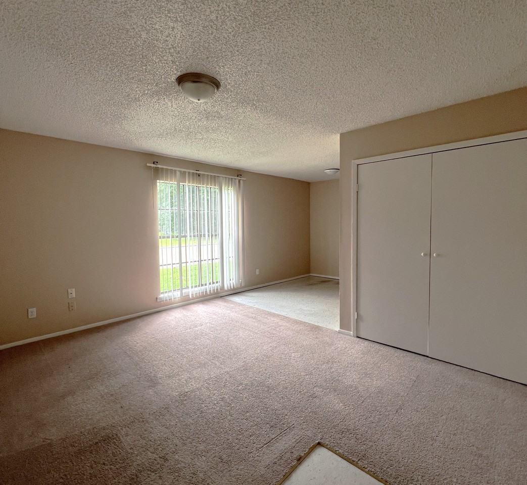 1903 Jean St #10 - Photo 3 of 18
