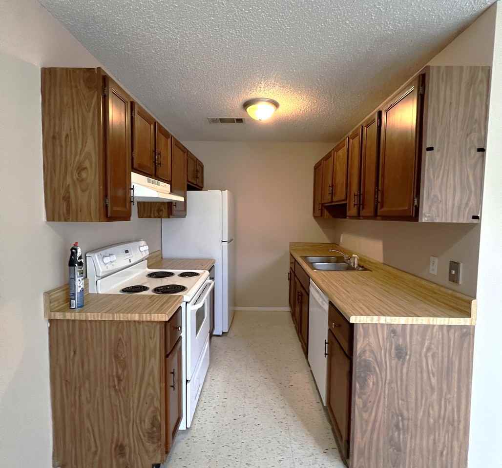 1903 Jean St #10 - Photo 7 of 18