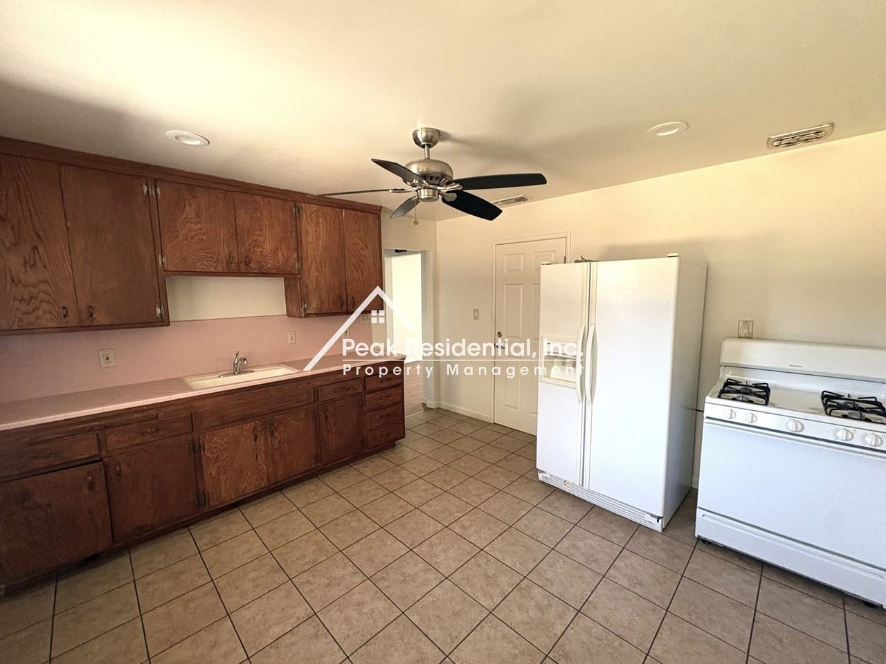 6100 Madison Ave - Photo 6 of 17