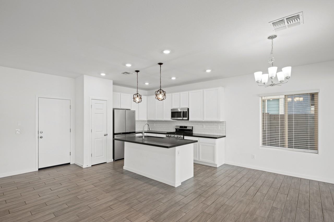 1935 N Marketside Ave #NA - Photo 5 of 50