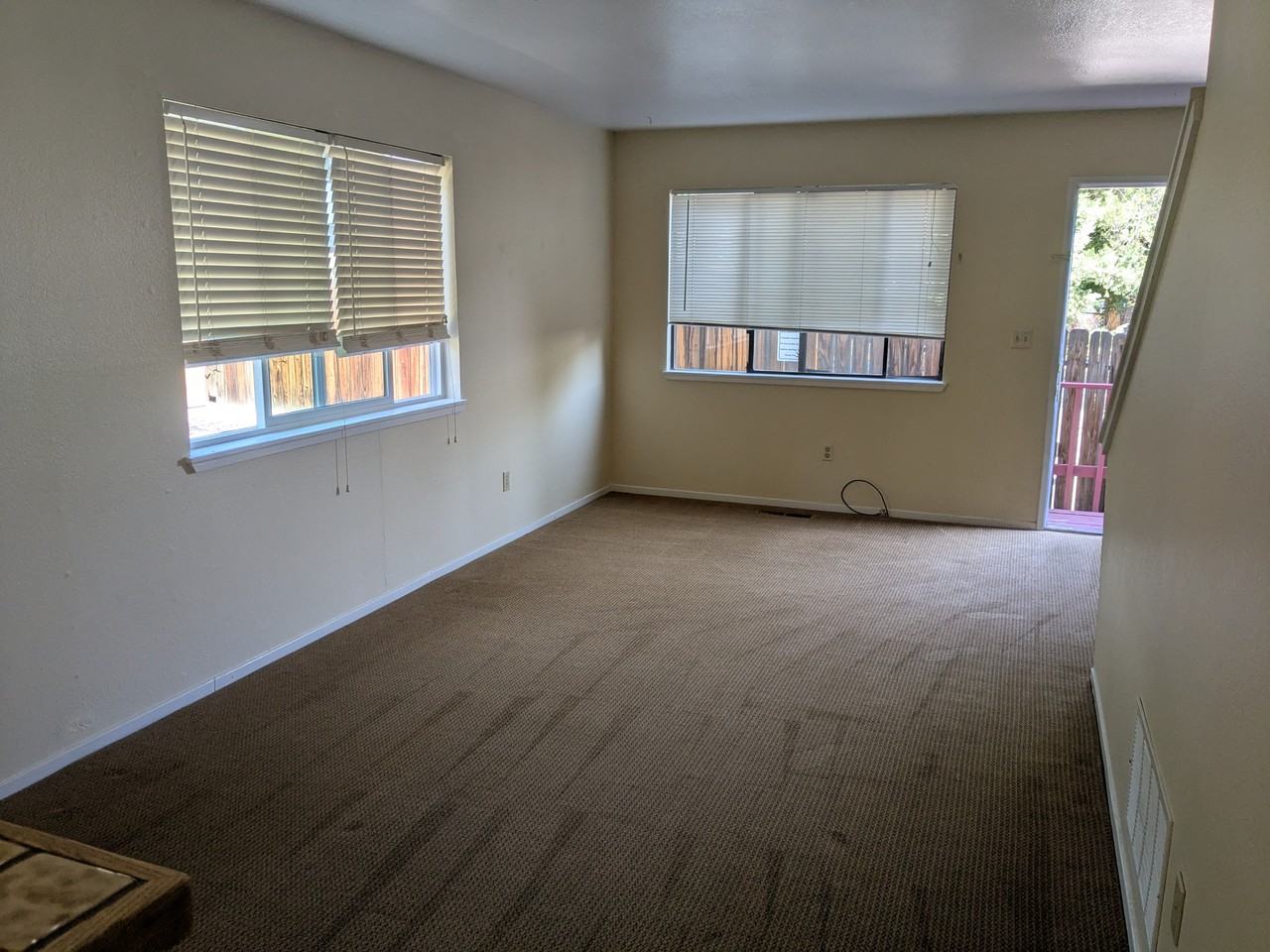 1225 N Sierra St #3 - Photo 3 of 12