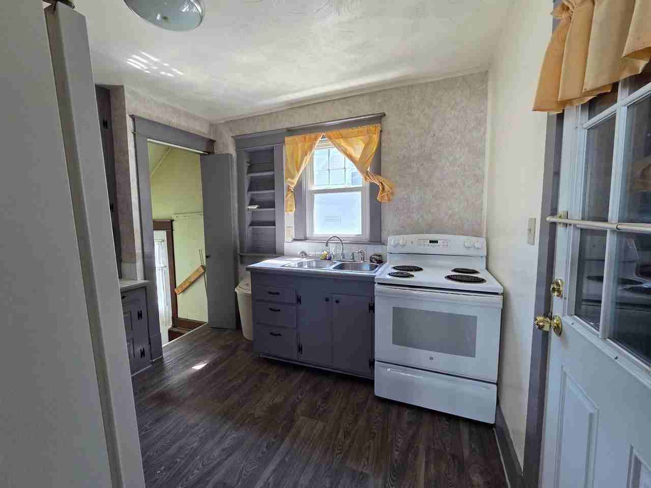 227 Banning Ave - Photo 6 of 15