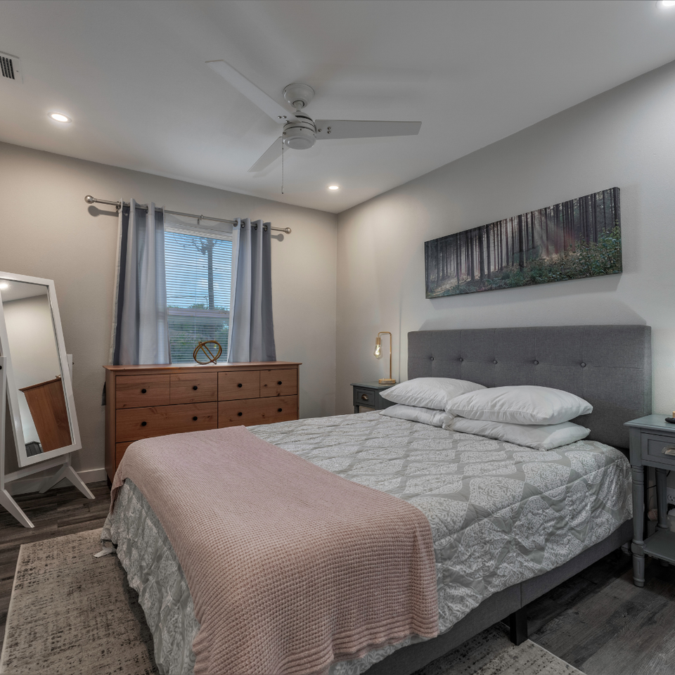 1116 Morgan Ave #203