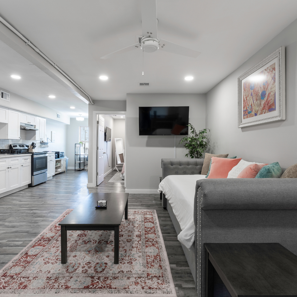 1116 Morgan Ave #203 - Photo 3 of 13