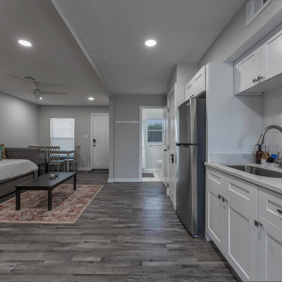 1116 Morgan Ave #203 - Photo 4 of 13