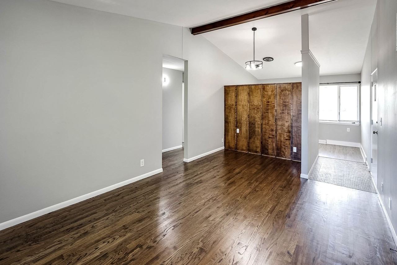 4817 S 131st St #11 - Photo 2 of 18