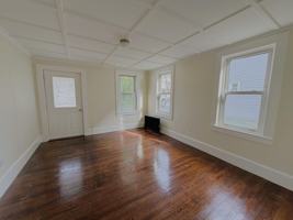 featured image of 8 Crystal St