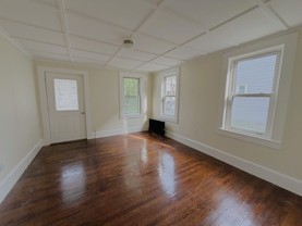 8 Crystal St - Photo 1 of 1