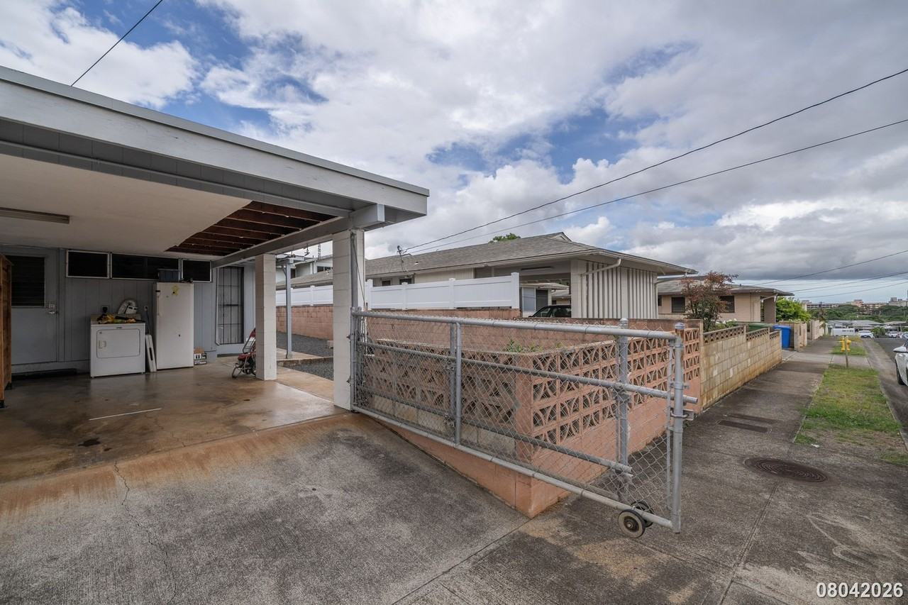 94-1167 Kahuahale St