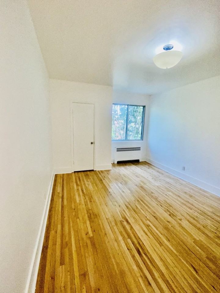 3025 Av Linton — photo 3