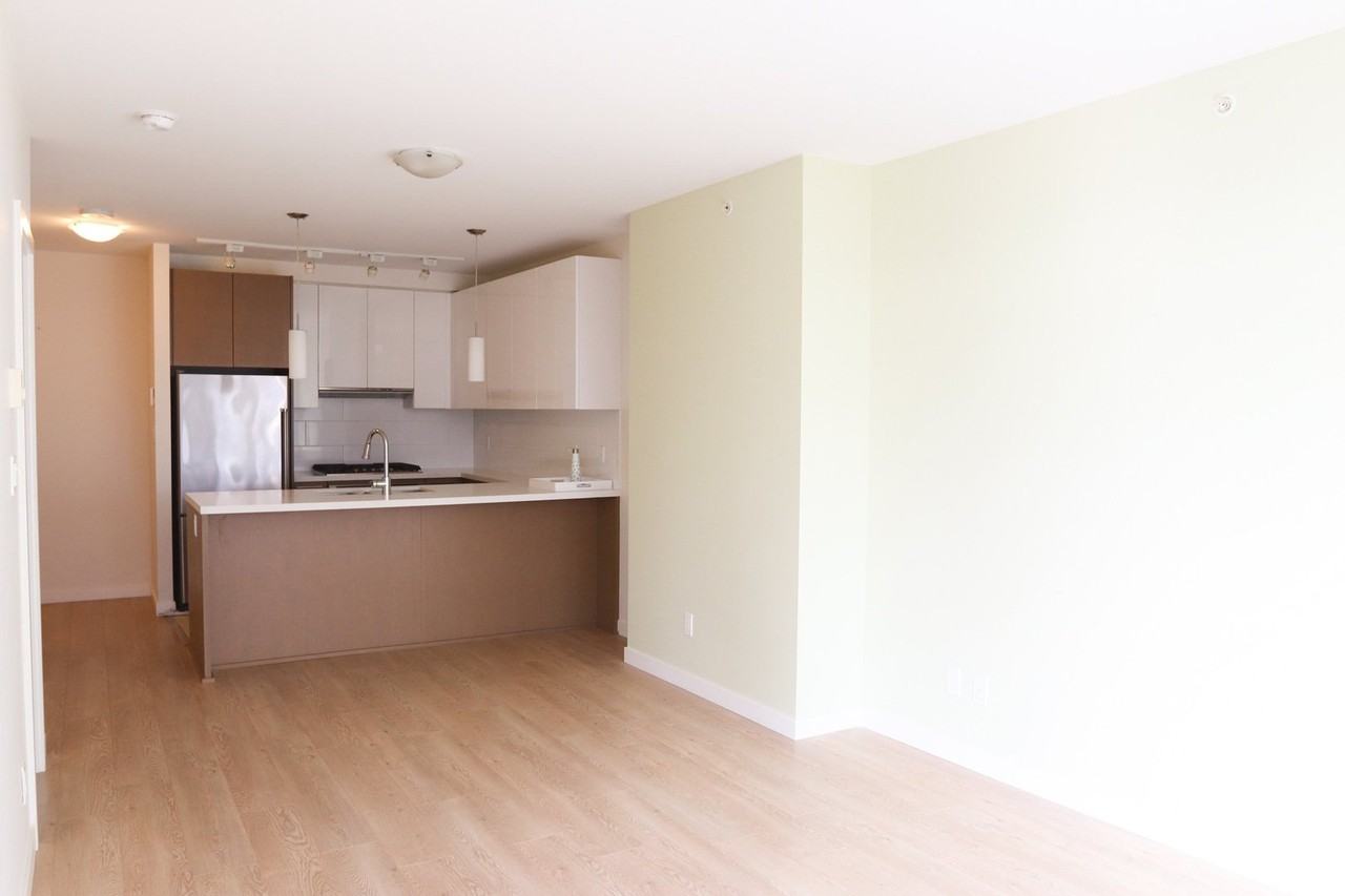 3080 Lincoln Ave - Photo 4 of 10