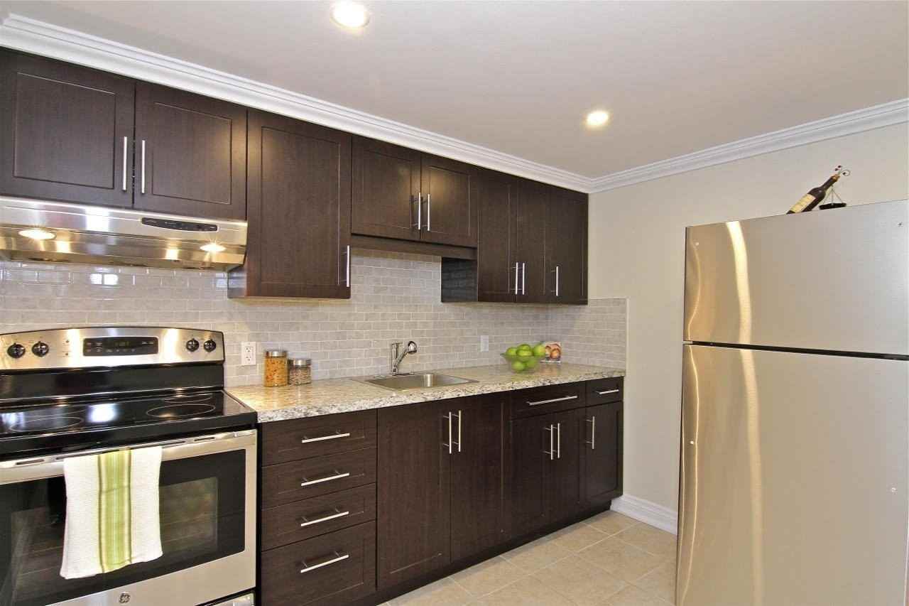 76 Tarragona Blvd - Photo 3 of 13