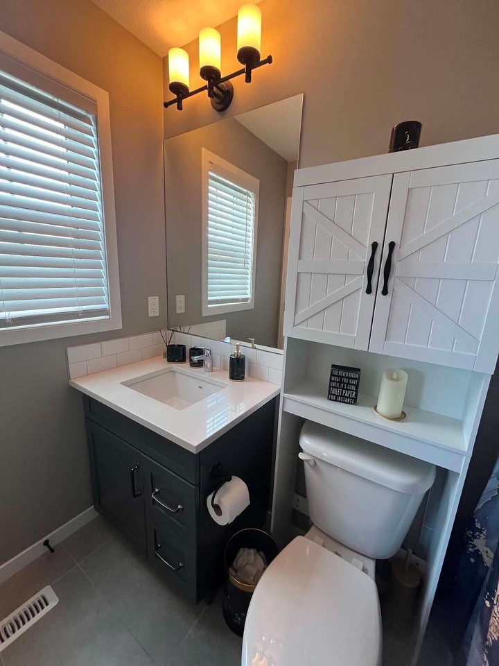 143 Masters Sq Se - Photo 3 of 14