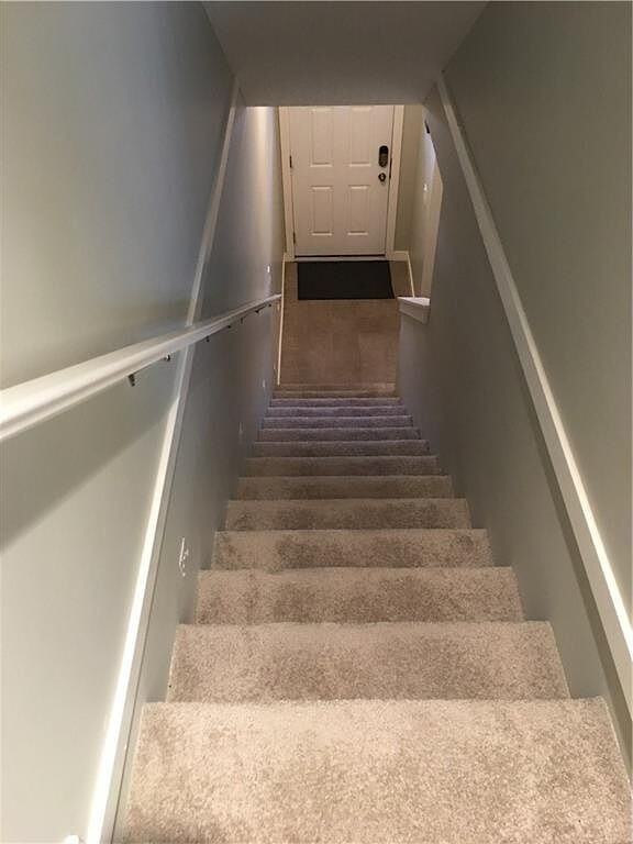 87 - 87 Silverado Way Southwest - Photo 4 of 15