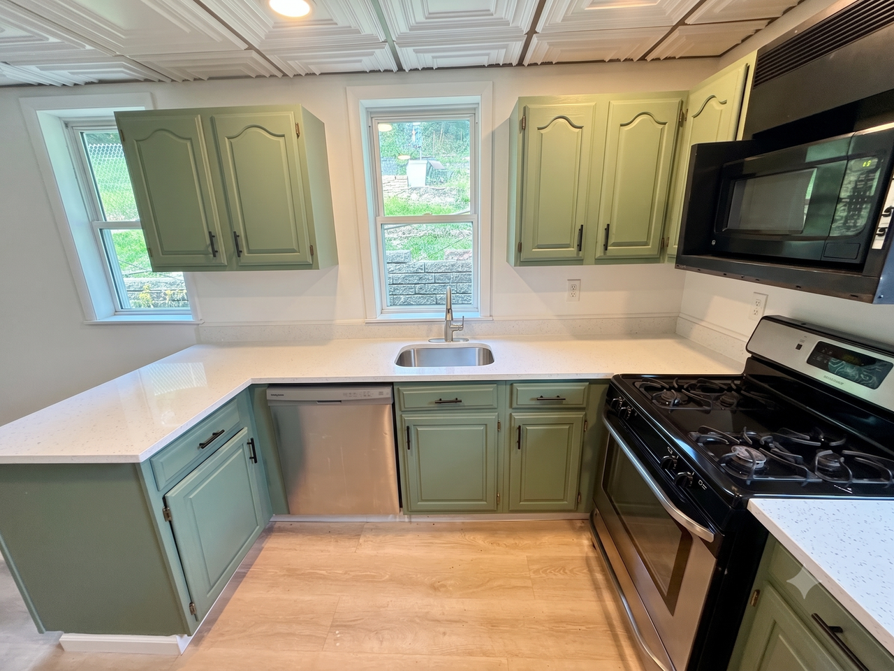 38 Bigelow St - Photo 2 of 16
