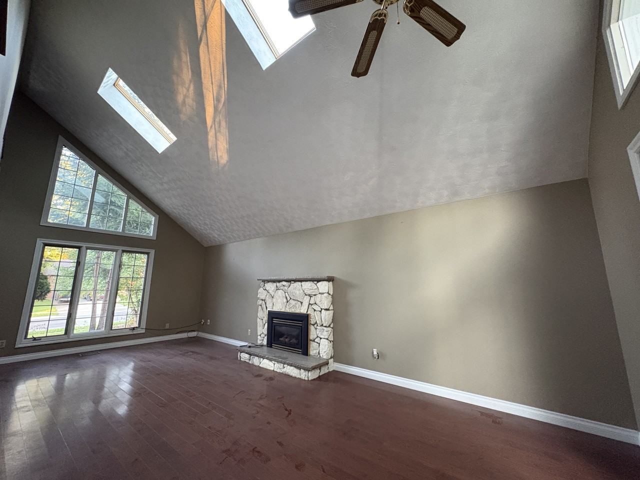 114 Lorne Avenue - Photo 4 of 39