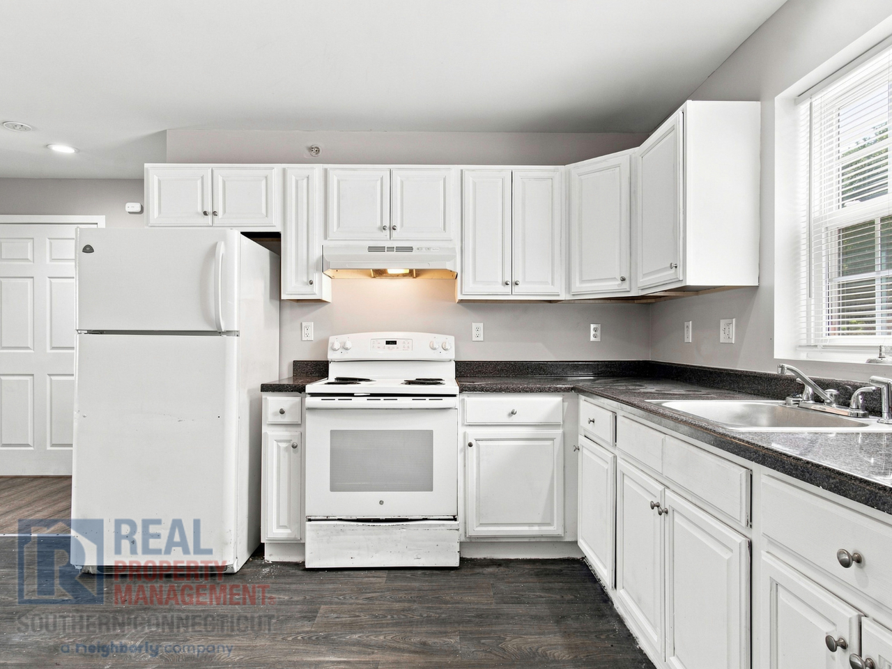 44 Huntington Rd - Photo 5 of 10