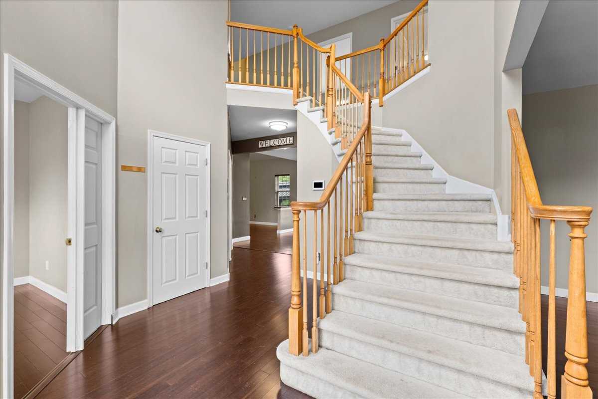 49 Equestrian Dr #1 - Photo 5 of 50