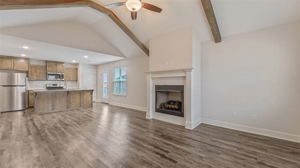 5427 Southwood Ave - Photo 3 of 15
