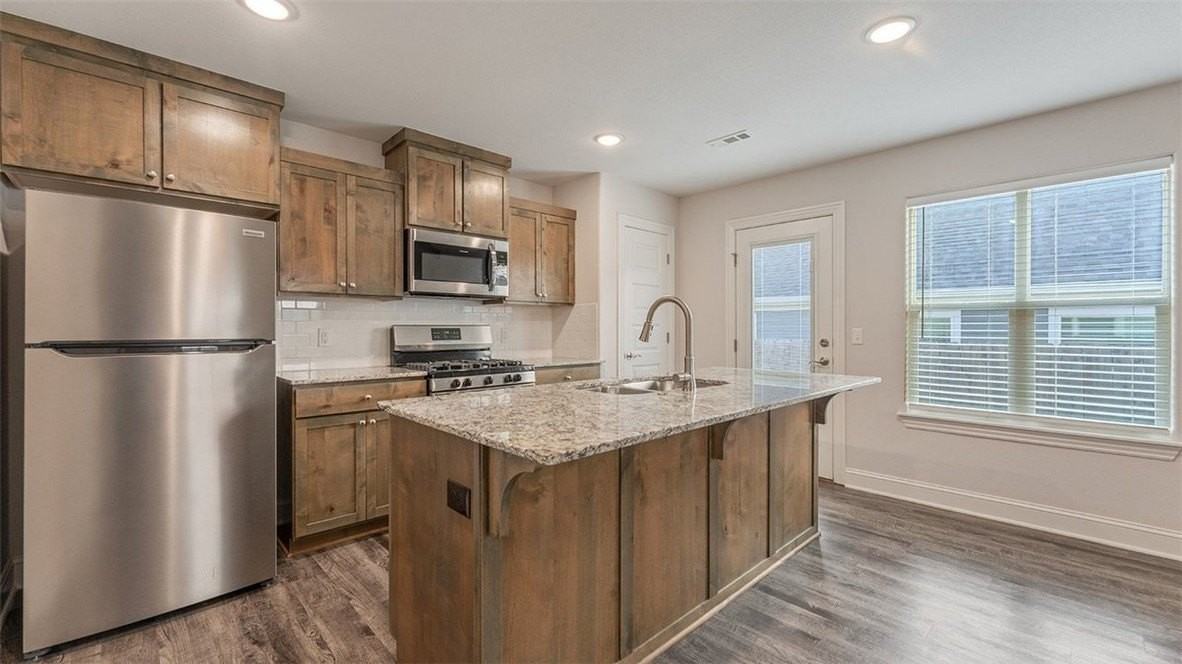 5427 Southwood Ave - Photo 4 of 15
