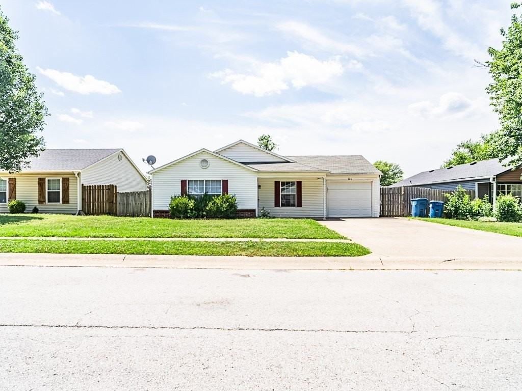 306 Parkcrest Dr