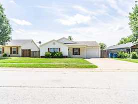 306 Parkcrest Dr - Photo 1 of 1