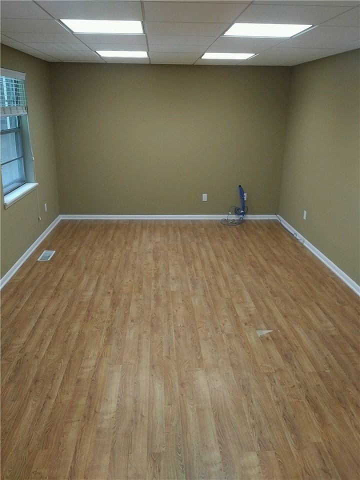 1720 E Zion Rd - Photo 4 of 14