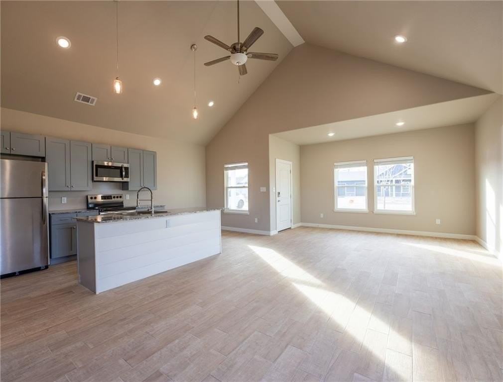910 Valley Oaks Ln - Photo 4 of 23