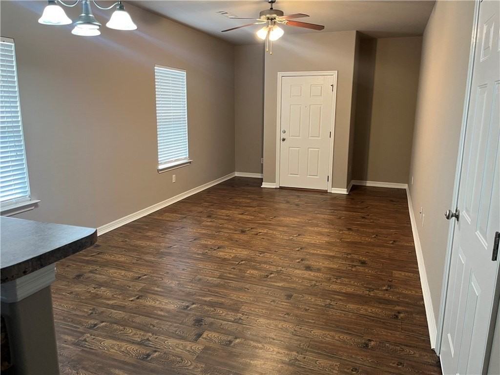 905 W Laura St - Photo 6 of 10