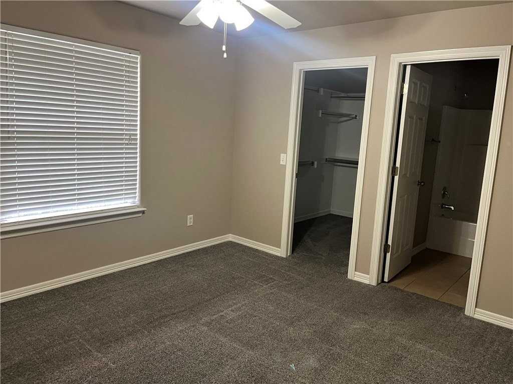 905 W Laura St - Photo 7 of 10