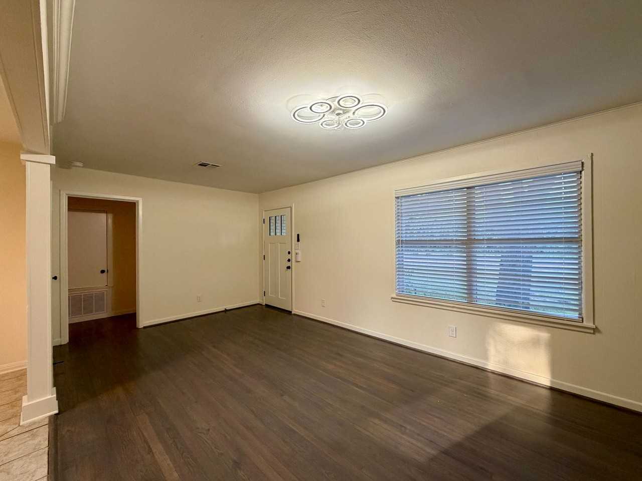 696 Bosque Ln - Photo 6 of 17