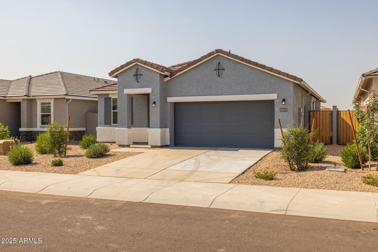38125 W Excussare Way - Photo 2 of 33