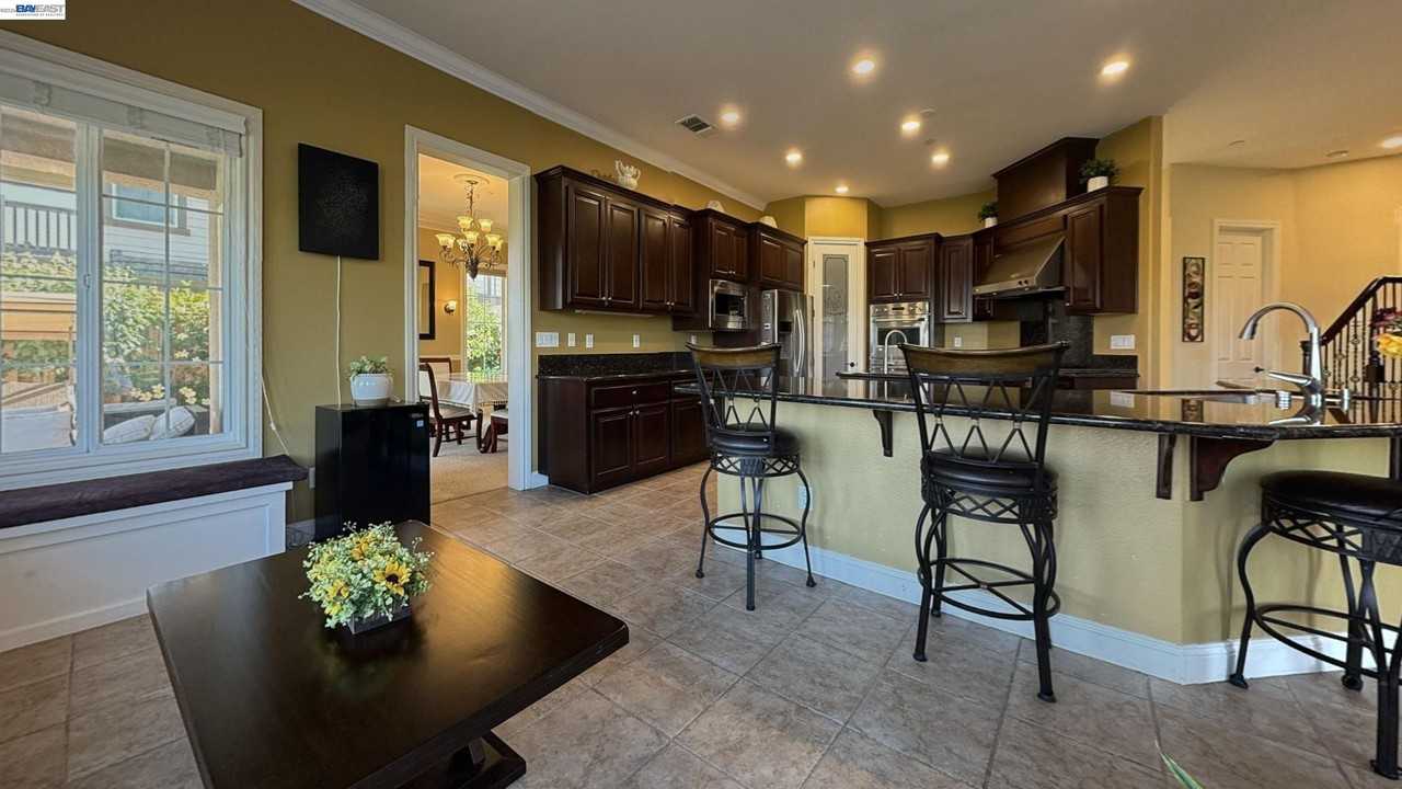 5637 Saddle Creek Ter - Photo 3 of 33