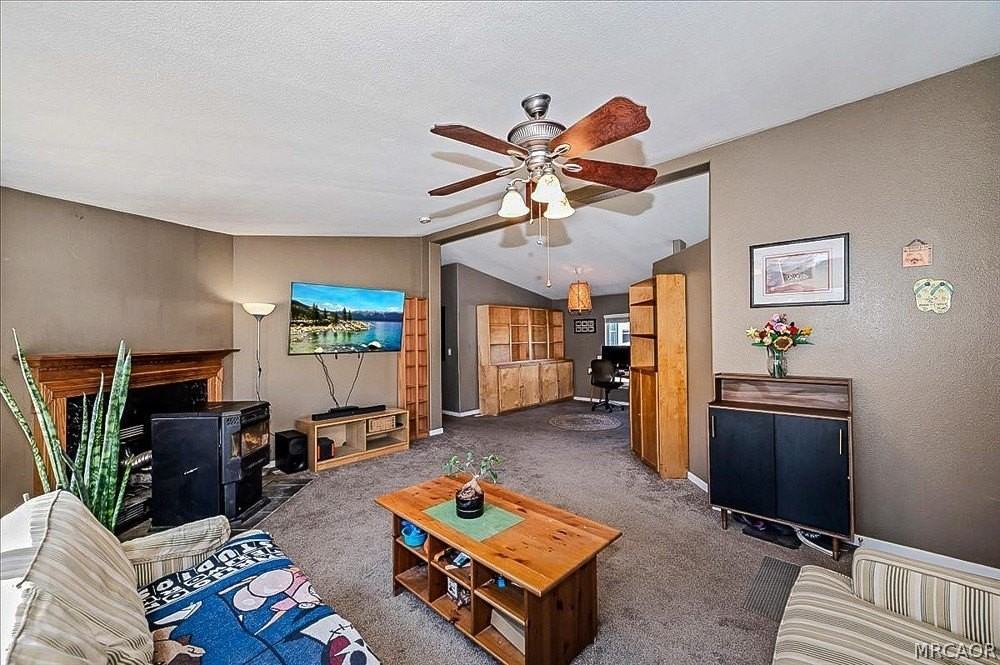 46037 South Dr - Photo 4 of 42