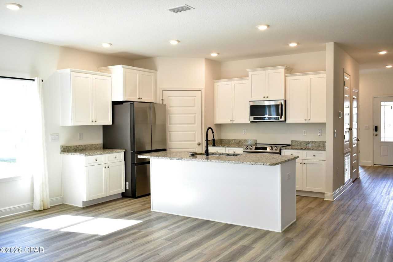 224 Butler Cv - Photo 3 of 19