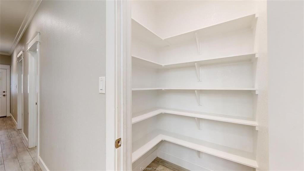 513 Kubin St - Photo 7 of 27