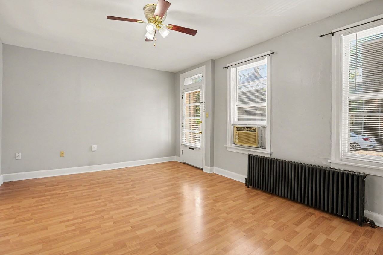 169 E Pomfret St - Photo 3 of 20