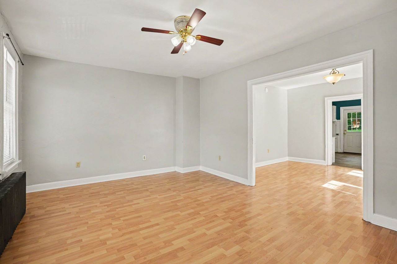 169 E Pomfret St - Photo 4 of 20