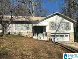 featured image of 3601 Bermuda Dr