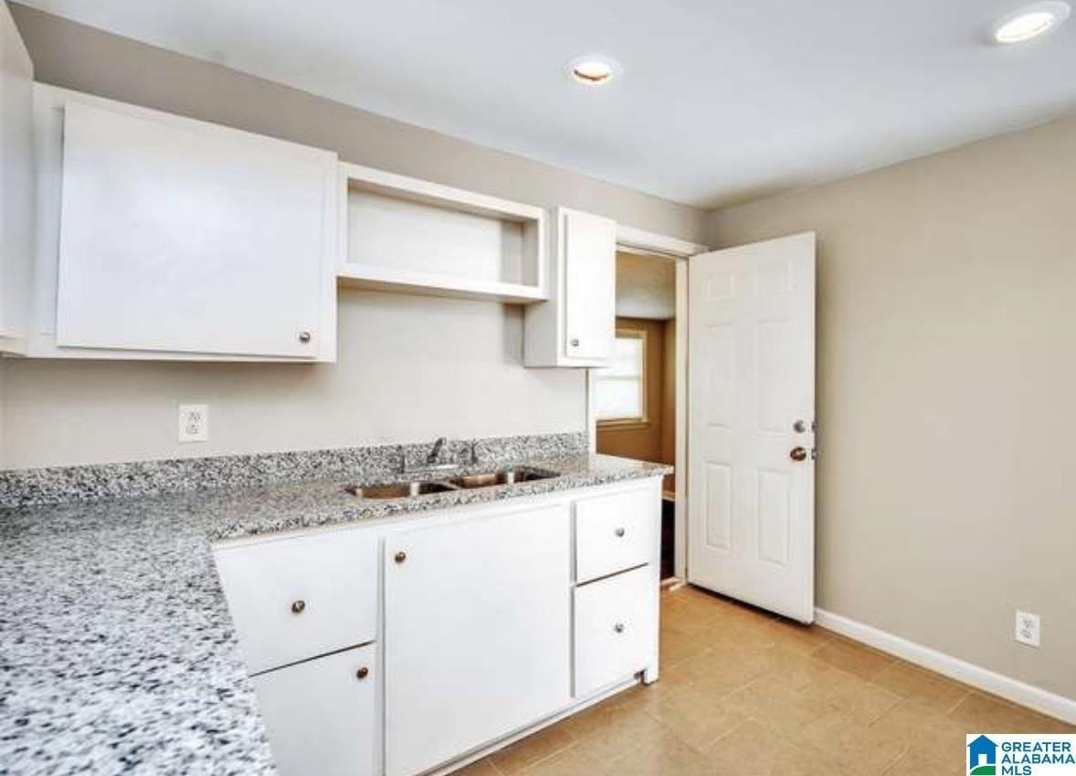 1215 15th St N - Photo 7 of 21