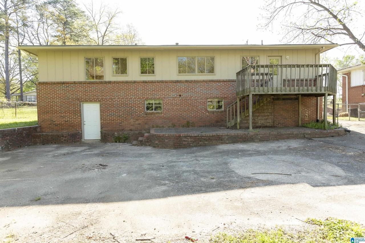 1332 Lake Ln Ne - Photo 3 of 16
