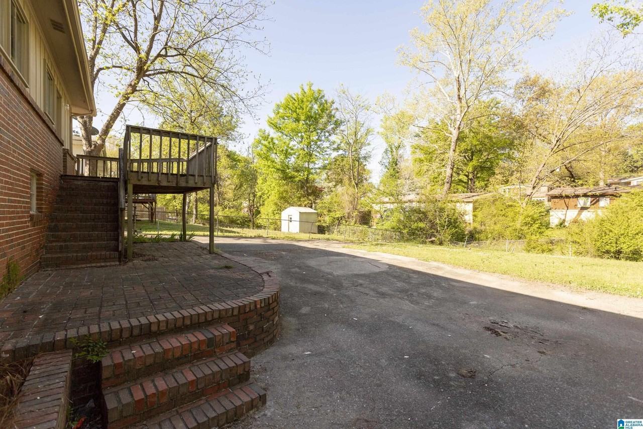 1332 Lake Ln Ne - Photo 4 of 16