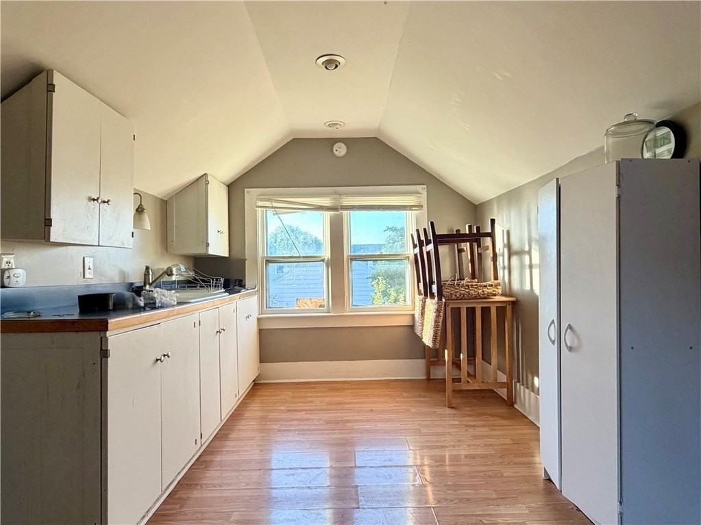 814 Southport St - Photo 2 of 8
